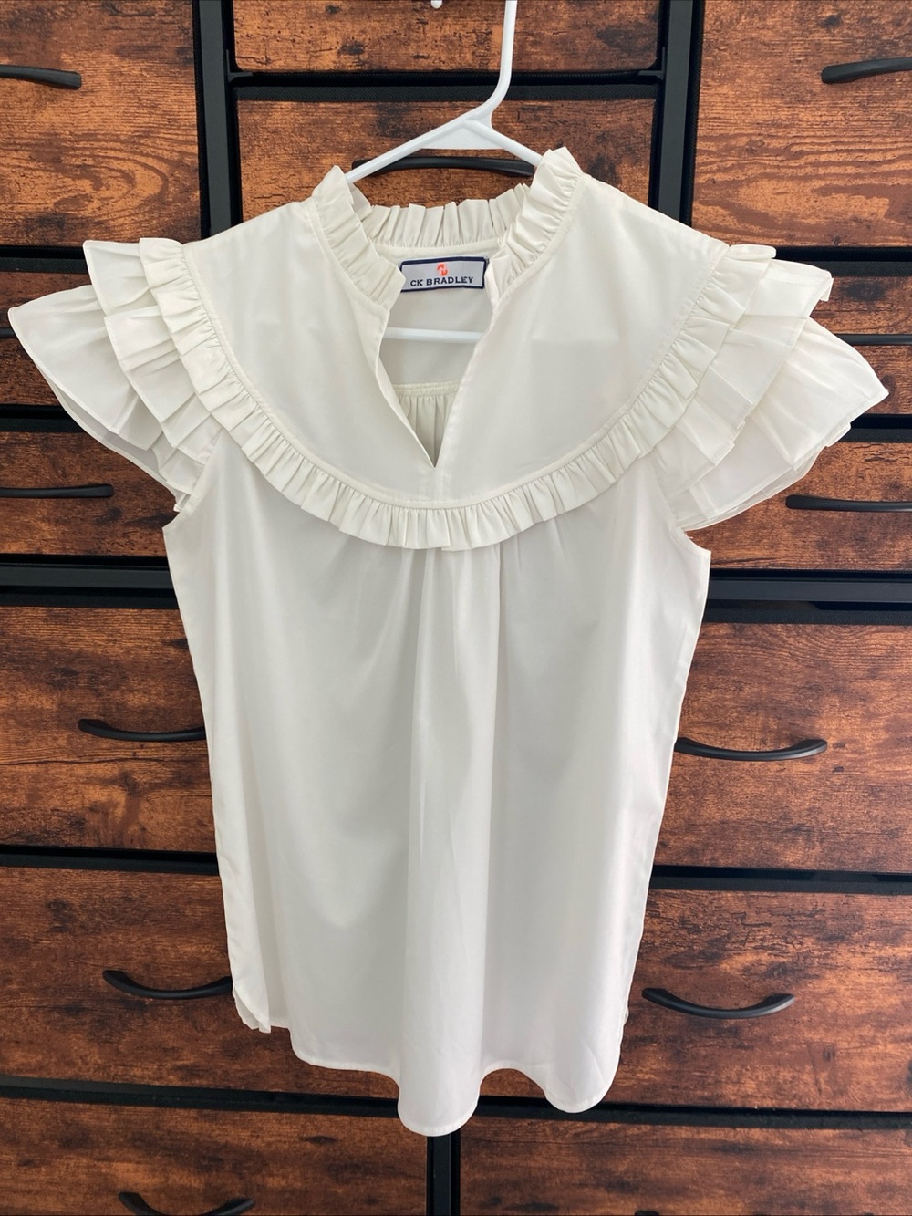 CK Bradley Silla Top in Cream Ruffles Preppy Coastal Quiet Luxury Size XS